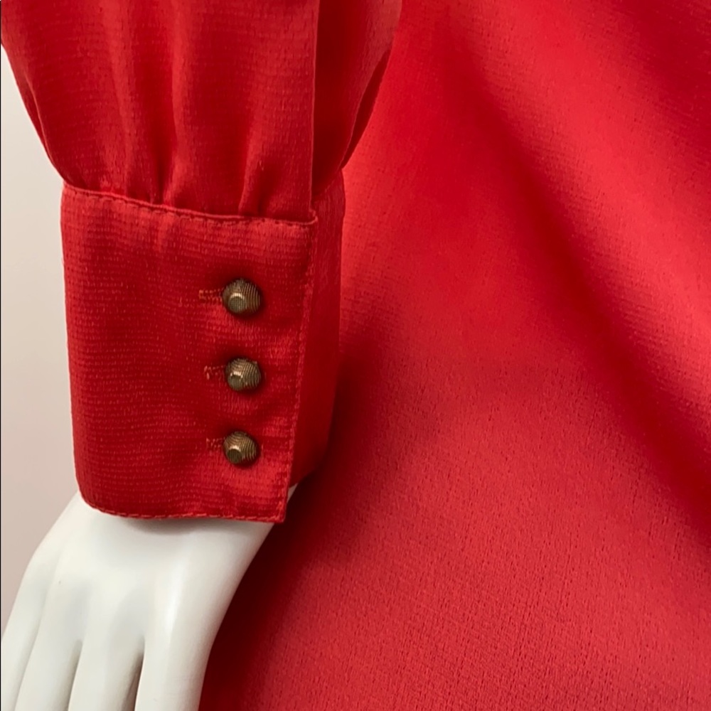 Red blouse - Picture 4 of 5